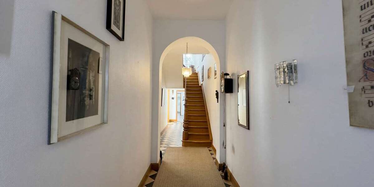 Einfamilienhaus Mönchengladbach Süd - 7 Zimmer, 177 m&sup2;, 310.000&euro; | Angebot:27078473