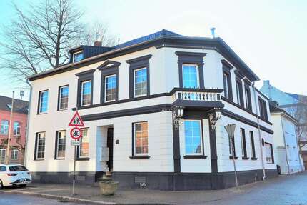 Haus Bedburg - 11 Zimmer, 306 m&sup2;, 480.000&euro; | Angebot:26382225