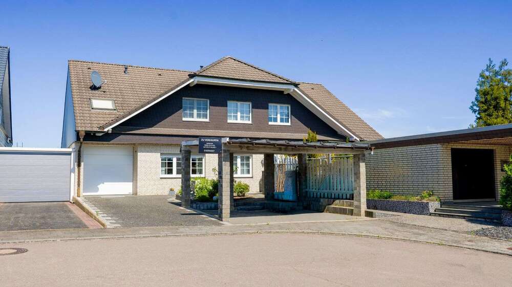 Einfamilienhaus Bedburg - 8 Zimmer, 341 m&sup2;, 699.000&euro; | Angebot:26464361