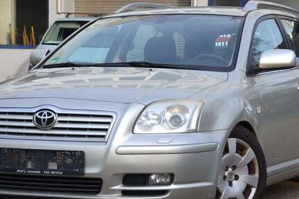Toyota Avensis 197.895 km 2.790 &euro; Düsseldorf 40599