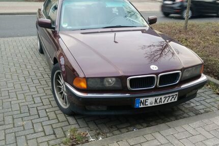 BMW 740 235.000 km 6.500 &euro; Grevenbroich 41515