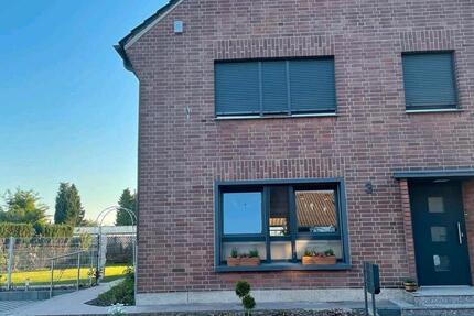 Haus Jüchen - 4 Zimmer, 190 m&sup2;, 565.000&euro; | Angebot:27490059