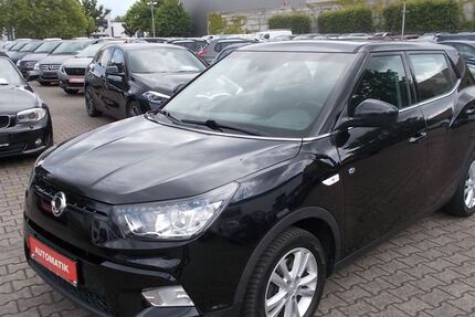 SsangYong Tivoli 94.449 km 11.800 &euro; Willich 47877