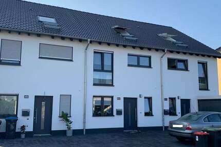 Haus Krefeld Gellep-Stratum - 6 Zimmer, 160 m&sup2;, 489.999&euro; | Angebot:27496250