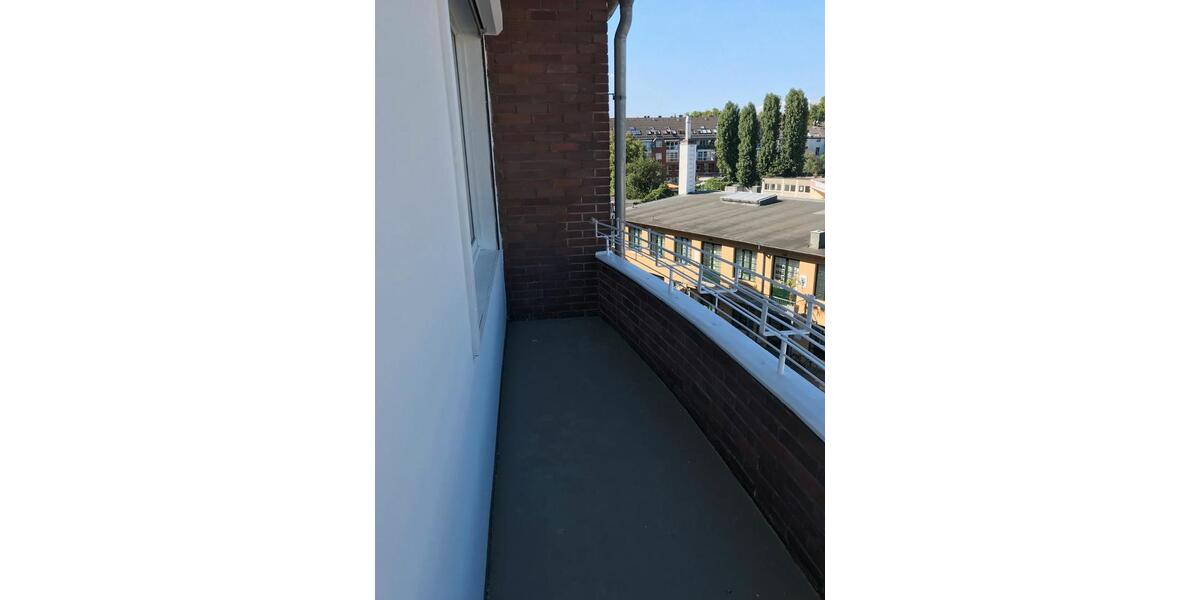 Etagenwohnung Düsseldorf Oberbilk - 2 Zimmer, 67 m&sup2;, 300.000&euro; | Angebot:27470314