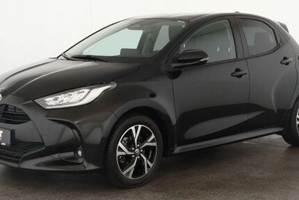 Toyota Yaris 23.400 km 21.484 &euro; Düsseldorf 40233
