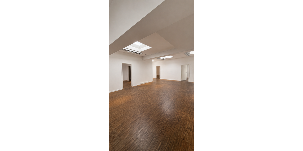 Etagenwohnung Düsseldorf Bilk - 5 Zimmer, 240 m&sup2;, 825.000&euro; | Angebot:27294886