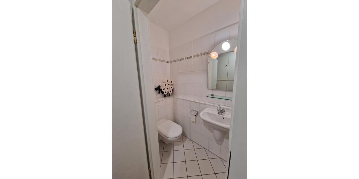 Etagenwohnung Düsseldorf Lörick - 3 Zimmer, 75 m&sup2;, 299.000&euro; | Angebot:27496198