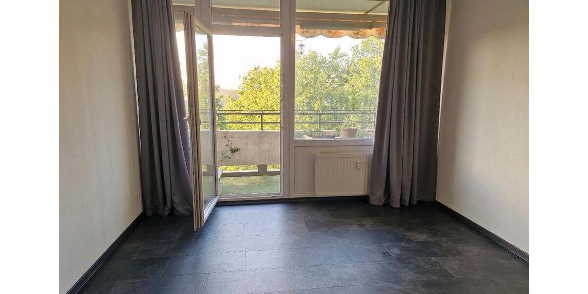 Etagenwohnung Düsseldorf Lörick - 3 Zimmer, 75 m&sup2;, 299.000&euro; | Angebot:27496198