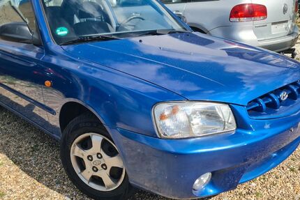 Hyundai Accent 69.000 km 1.740 &euro; Düsseldorf 40549