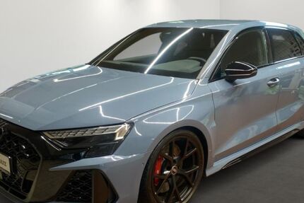 Audi RS3 10.147 km 56.880 &euro; Düsseldorf 40233