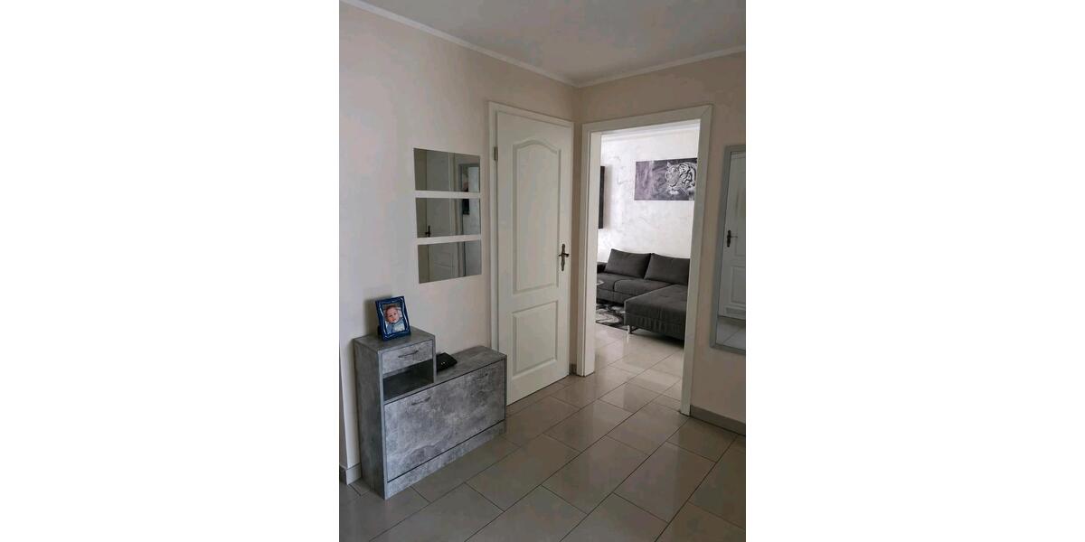 Etagenwohnung Mönchengladbach West - 3 Zimmer, 68 m&sup2;, 200.000&euro; | Angebot:27231608