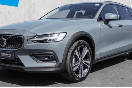 Volvo V60 Cross Country 34.329 km 36.480 &euro; Düsseldorf 40474