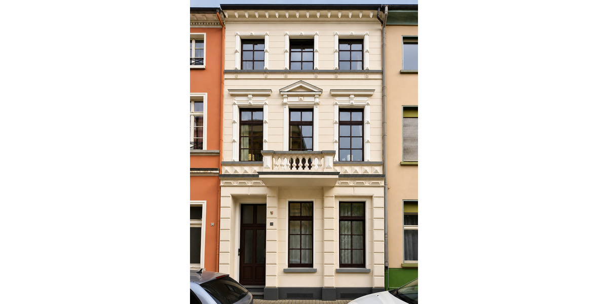 Einfamilienhaus Krefeld - 7 Zimmer, 245 m&sup2;, 439.000&euro; | Angebot:27324842
