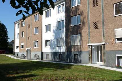 Wohnung Mönchengladbach Bettrath-Hoven - 4 Zimmer, 75 m&sup2;, 295&euro; | Angebot:26961781