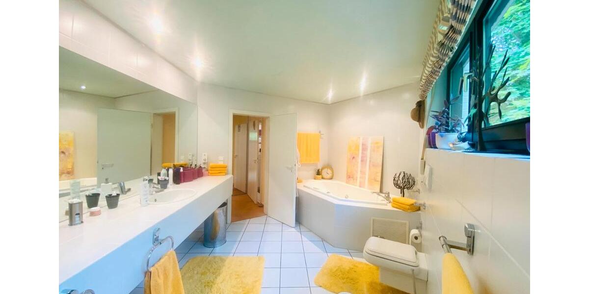 Bungalow Mönchengladbach Nord - 7 Zimmer, 260 m&sup2;, 1.200.000&euro; | Angebot:27194844