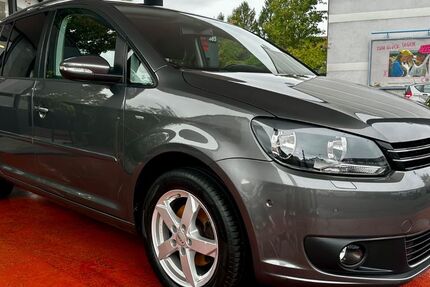 VW Touran 223.389 km 6.750 &euro; Düsseldorf 40589