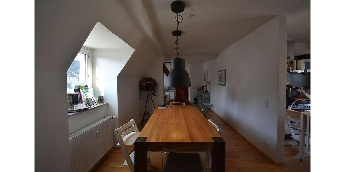 Dachgeschoßwohnung Düsseldorf Niederkassel - 3 Zimmer, 107 m&sup2;, 1.795&euro; | Angebot:26461076