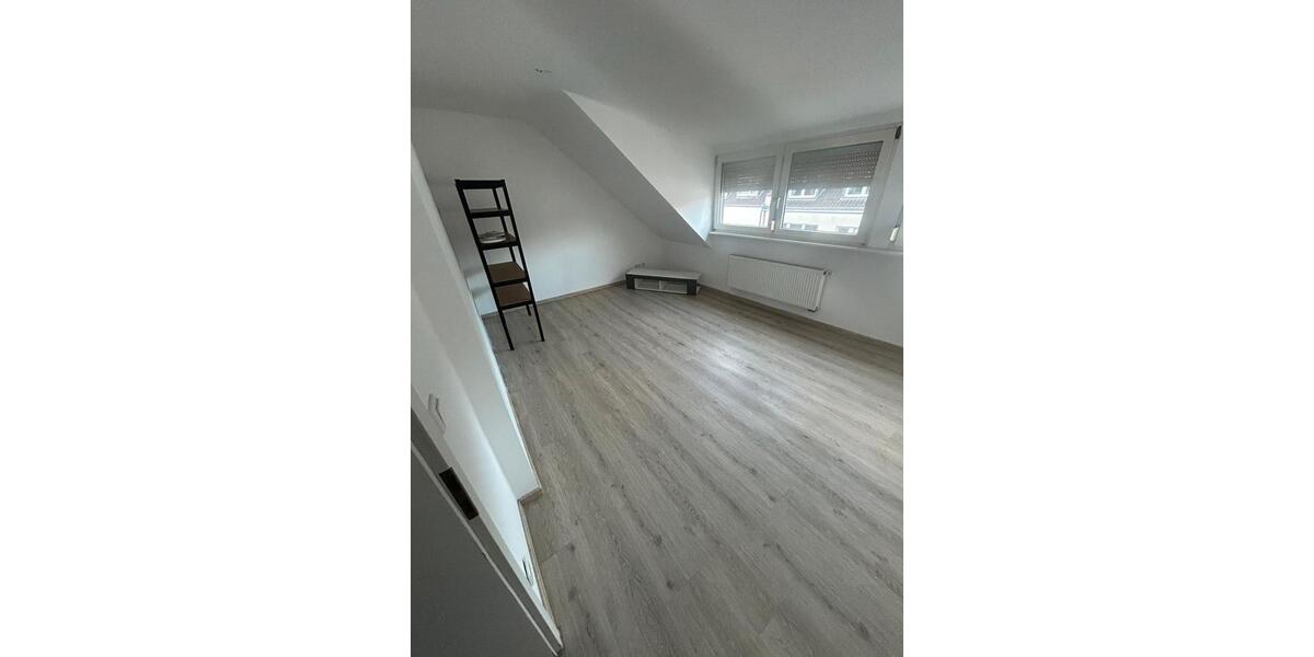 Dachgeschoßwohnung Düsseldorf Oberbilk - 3 Zimmer, 69 m&sup2;, 380.000&euro; | Angebot:27450793