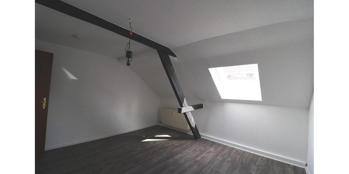 Dachgeschoßwohnung Krefeld Cracau - 3 Zimmer, 56 m&sup2;, 580&euro; | Angebot:26111464