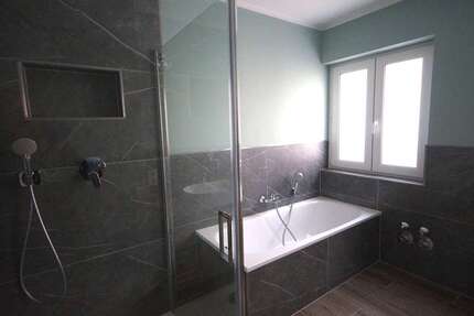 Wohnung Krefeld Gartenstadt - 3 Zimmer, 106 m&sup2;, 339.000&euro; | Angebot:27175344