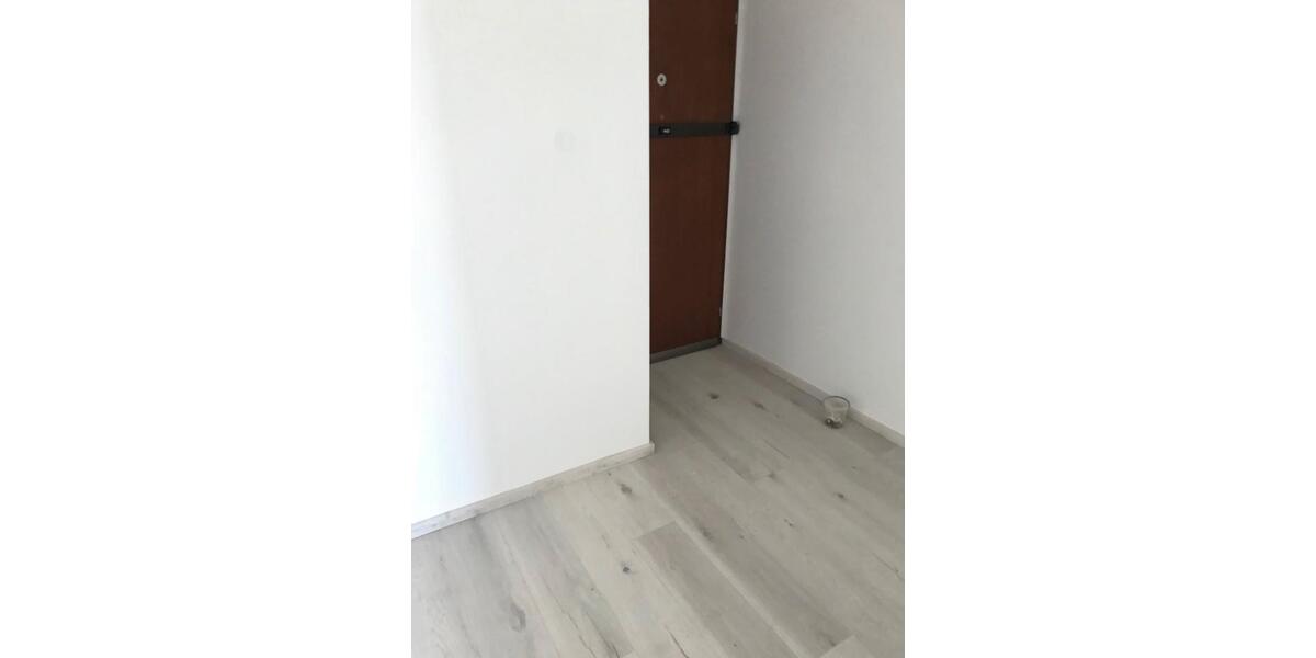 Etagenwohnung Düsseldorf Oberbilk - 2 Zimmer, 67 m&sup2;, 300.000&euro; | Angebot:27470314