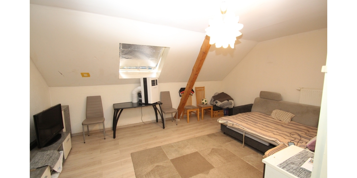 Wohnportfolio mit Entwicklungspotenzial: 2 vermietete MFH + genehmigtes Neubauprojekt - Mehrfamilienhaus, Wohnhaus Bedburg | Angebot:27452237