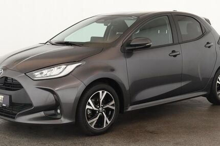Toyota Yaris 22.300 km 21.784 &euro; Düsseldorf 40233