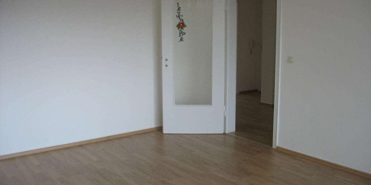 Etagenwohnung Mönchengladbach Giesenkirchen-Mitte - 4 Zimmer, 81 m&sup2;, 750&euro; | Angebot:26817770