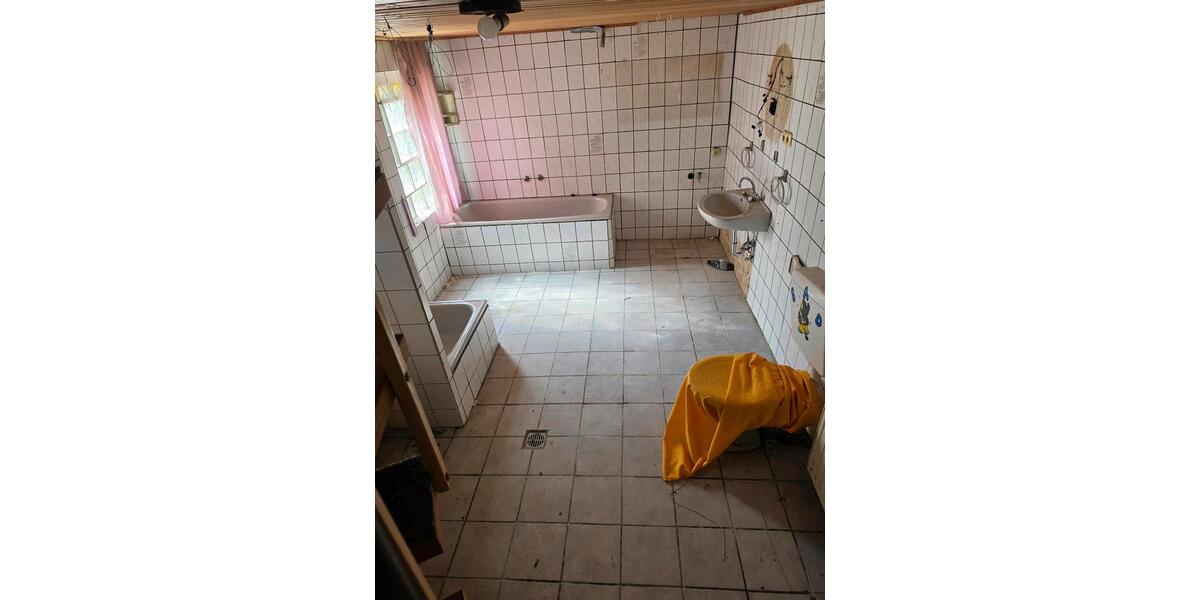 Mehrfamilienhaus, Wohnhaus Mönchengladbach - 8 Zimmer, 188 m&sup2;, 185.000&euro; | Angebot:27281448