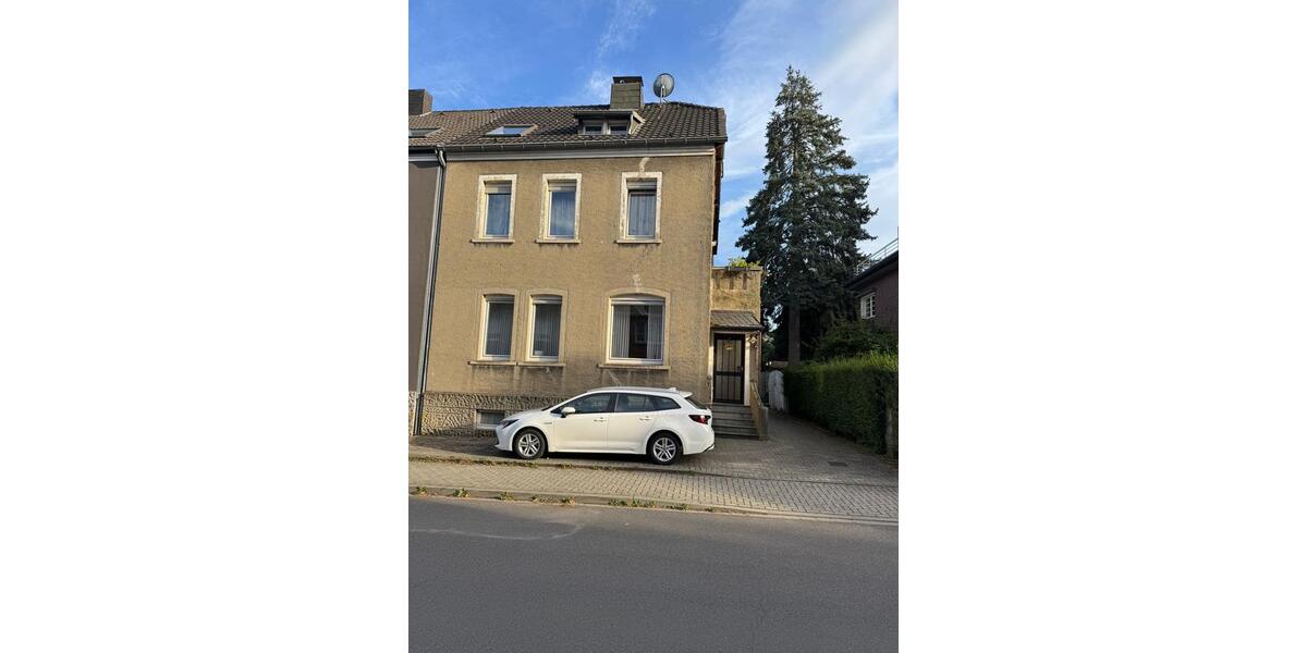Doppelhaushälfte Erkelenz - 9 Zimmer, 240 m&sup2;, 350.000&euro; | Angebot:27227837