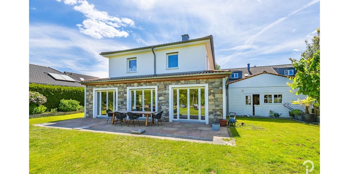 Repräsentatives Einfamilienhaus mit großem Garten. Ein sonniges Paradies mit 4-5 Zimmer für Familien - Einfamilienhaus Jüchen | Angebot:26844365