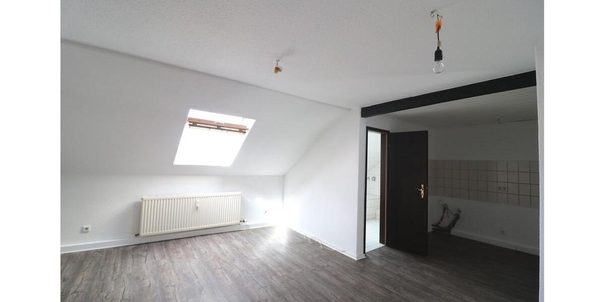 Dachgeschoßwohnung Krefeld Cracau - 3 Zimmer, 56 m&sup2;, 580&euro; | Angebot:26111464