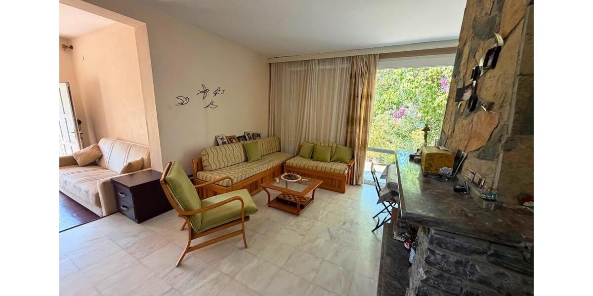 Villa Düsseldorf - 4 Zimmer, 196 m&sup2;, 650.000&euro; | Angebot:27244448