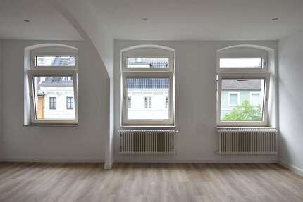 Wohnung Düsseldorf Unterbilk - 2 Zimmer, 98 m&sup2;, 1.795&euro; | Angebot:24762410