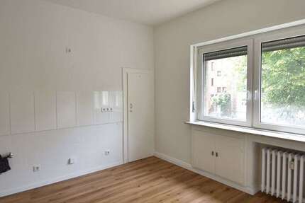 Wohnung Düsseldorf Oberkassel - 2 Zimmer, 75 m&sup2;, 1.155&euro; | Angebot:21106405