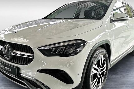 Mercedes-Benz GLA 180 9.165 km 36.783 &euro; Mönchengladbach 41238