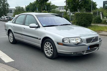 Volvo S80 186.000 km 690 &euro; Neuss 41460