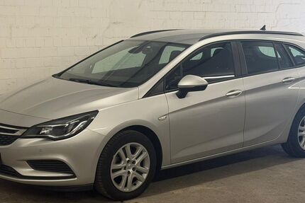 Opel Astra 111.873 km 8.400 &euro; Düsseldorf 40468