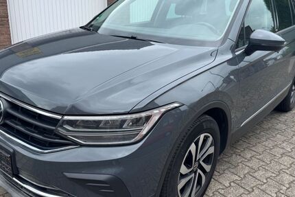 VW Tiguan 380.000 km 15.700 &euro; Neuss 41462