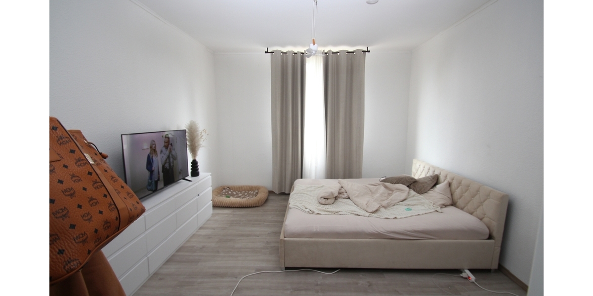 Wohnportfolio mit Entwicklungspotenzial: 2 vermietete MFH + genehmigtes Neubauprojekt - Mehrfamilienhaus, Wohnhaus Bedburg | Angebot:27452237