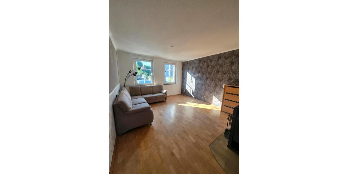 Reihenhaus Mönchengladbach West - 7 Zimmer, 150 m&sup2;, 329.000&euro; | Angebot:27223310