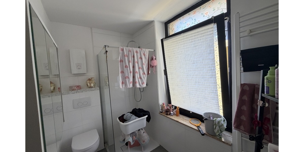 Wohnportfolio mit Entwicklungspotenzial: 2 vermietete MFH + genehmigtes Neubauprojekt - Mehrfamilienhaus, Wohnhaus Bedburg | Angebot:27452237