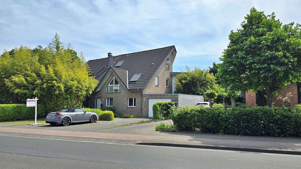 Einfamilienhaus Korschenbroich - 7 Zimmer, 247 m&sup2;, 825.000&euro; | Angebot:27281225