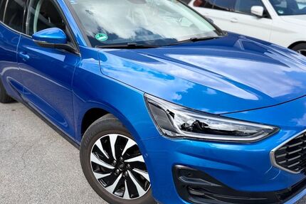 Ford Focus 65.100 km 13.880 &euro; Düsseldorf 40549
