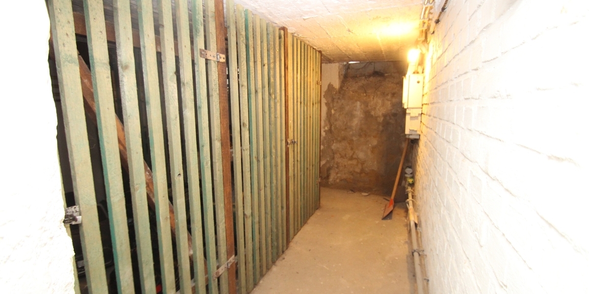 Wohnportfolio mit Entwicklungspotenzial: 2 vermietete MFH + genehmigtes Neubauprojekt - Mehrfamilienhaus, Wohnhaus Bedburg | Angebot:27452237