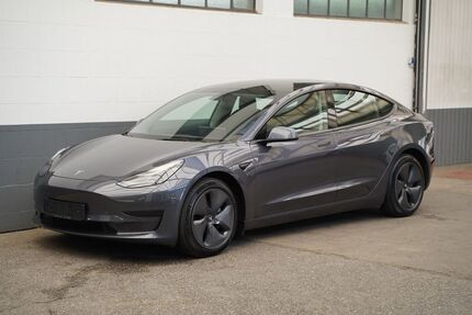 Tesla Model 3 77.189 km 27.250 &euro; Mönchengladbach 41236