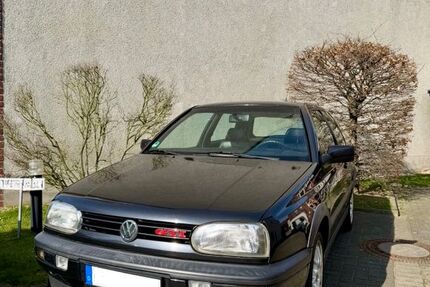 VW Golf 228.000 km 5.700 &euro; Krefeld 47829