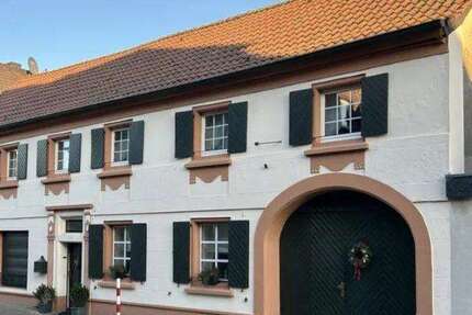 Haus Schwalmtal - 8 Zimmer, 220 m&sup2;, 440.000&euro; | Angebot:27492478