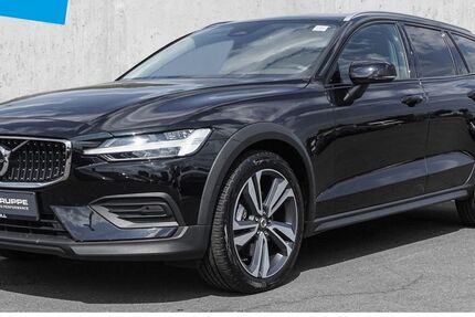 Volvo V60 Cross Country 23.646 km 34.620 &euro; Düsseldorf 40474